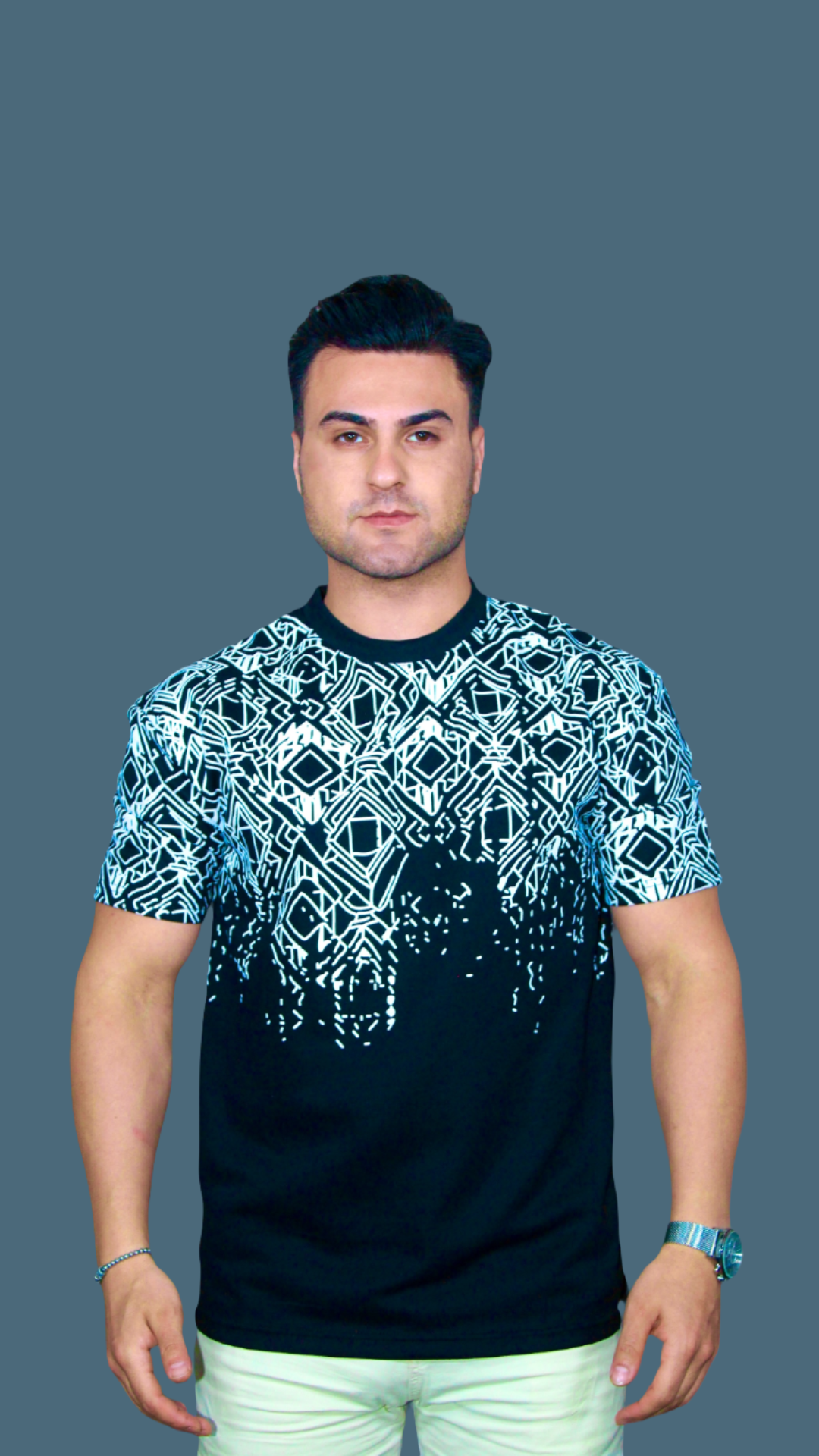 MEMZ PATTERNED TEE IN BLACK